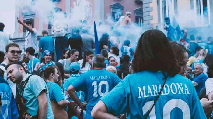 navijaci-u-maradoninom-dresu